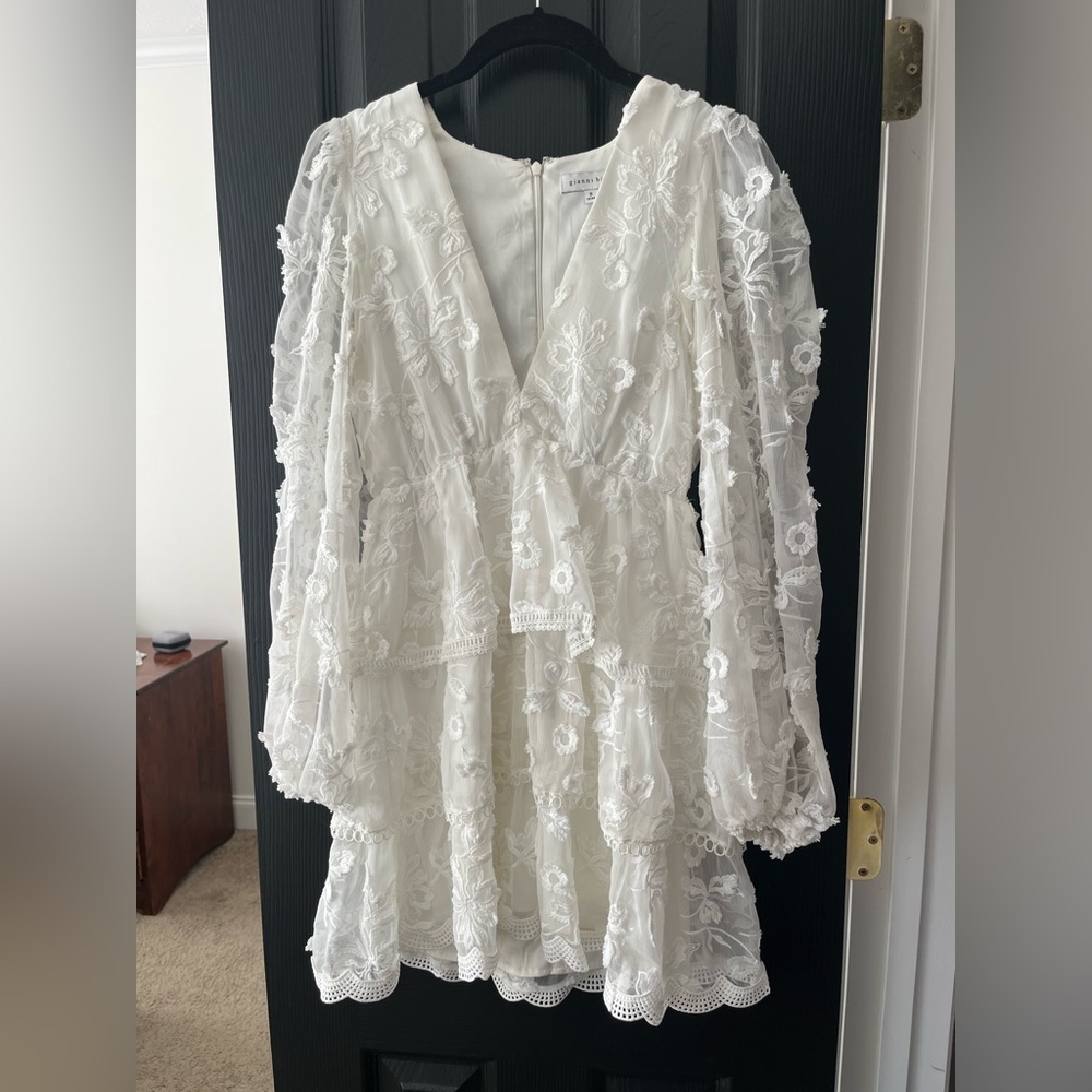 Gianni Bini white dress